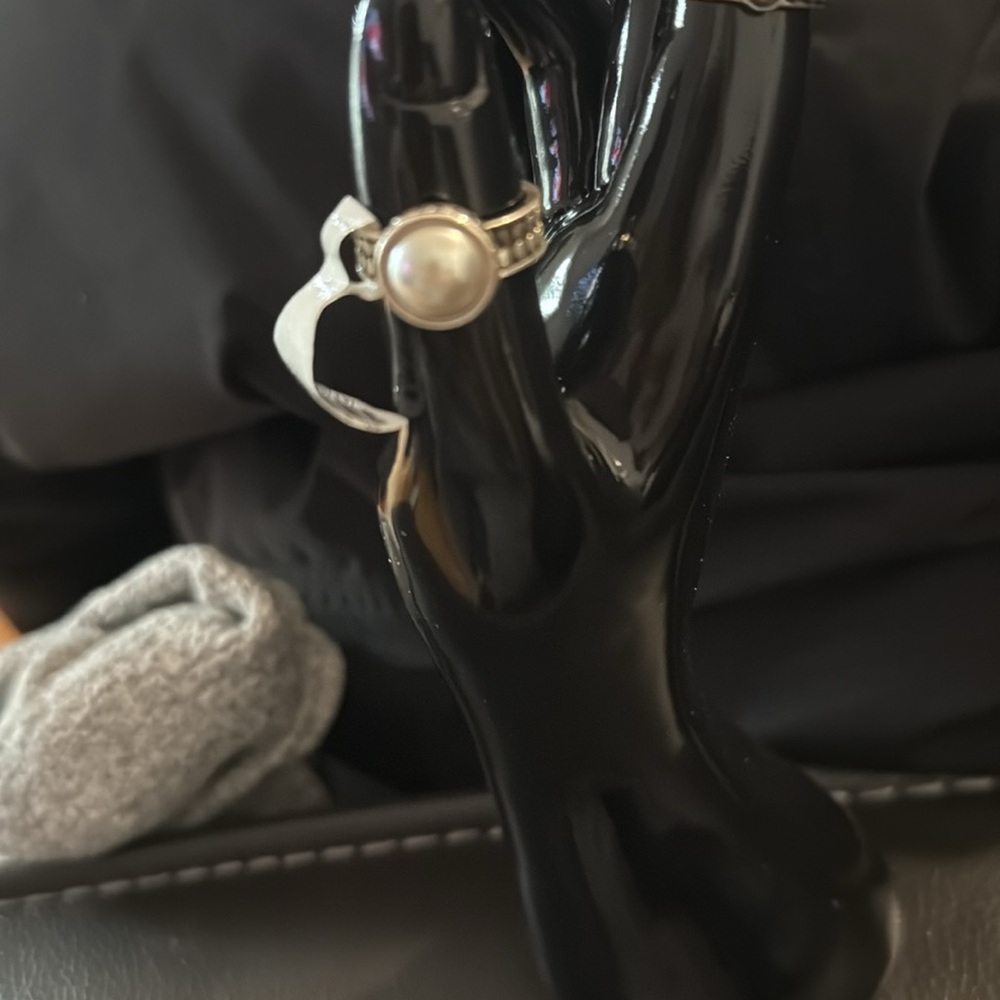 Brighton Elegant Silver Pearl Ring.